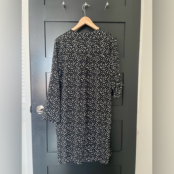 New Collection - Women’s v-neck dress/tunic black and cream - Picture 4 of 6